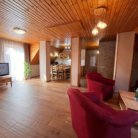 Jurika Liptov Lejlighedshotel Liptovský Mikuláš Eksteriør billede