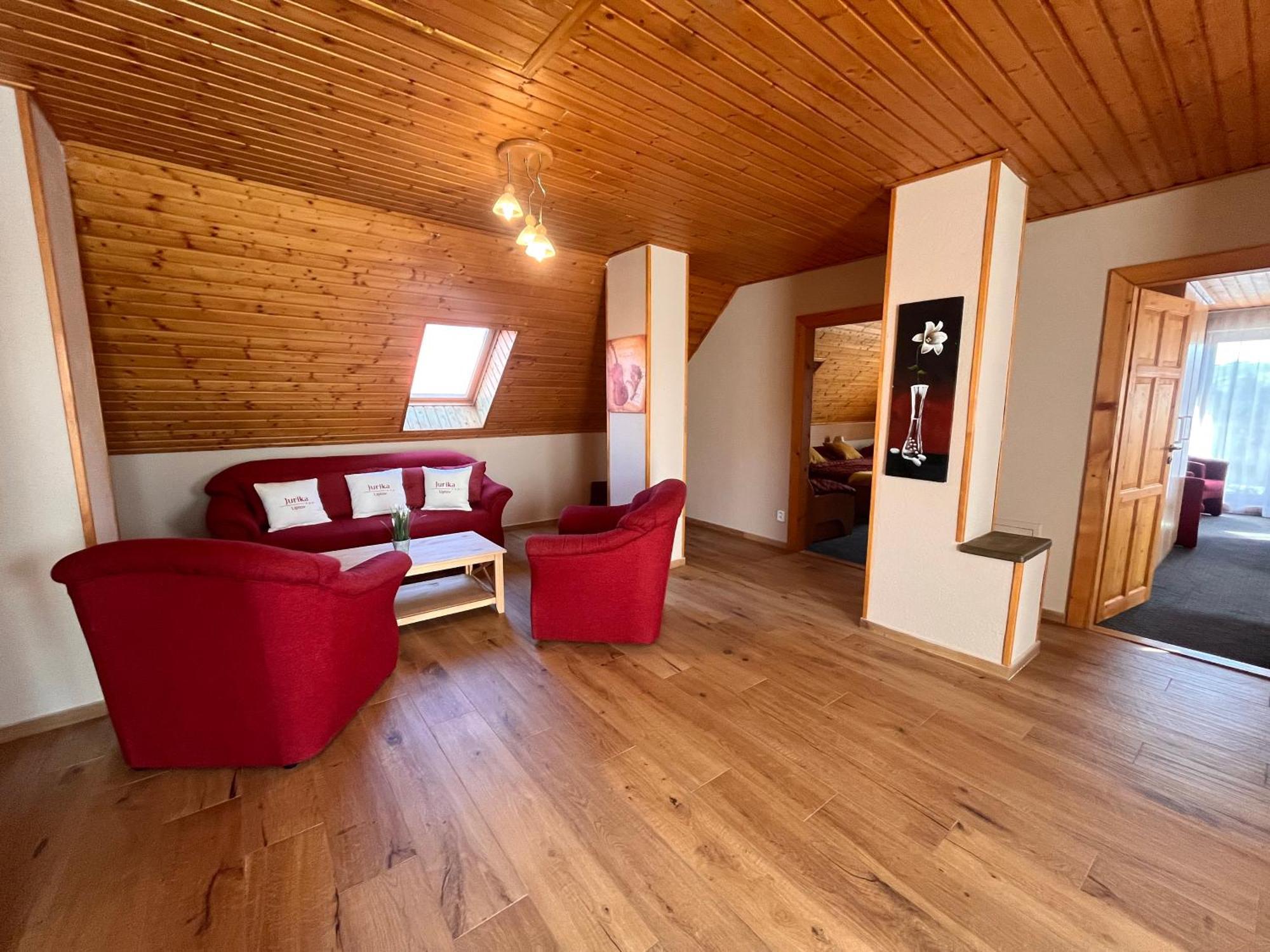 Jurika Liptov Lejlighedshotel Liptovský Mikuláš Eksteriør billede